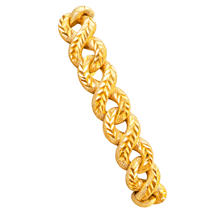 14.5MM Diamond-Cut Infinity Link Bracelet in polished yellow gold on transparent background
