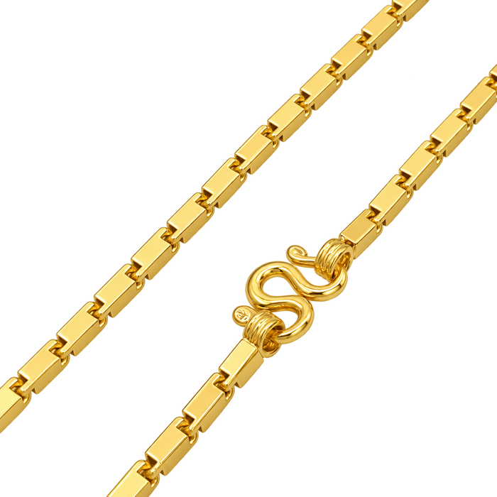 3.5MM Baht chain polished gold link and clasp detail