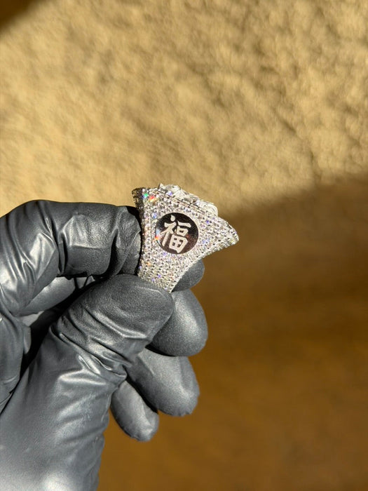Dragon Head Flooded Diamond Ring — original photograph 3