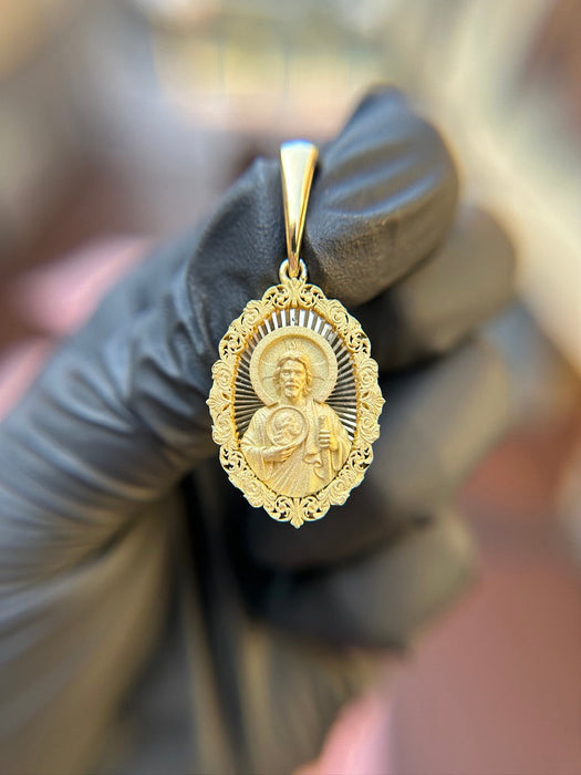 Diamond-Cut Saint Jude with Filigree Border Pendant