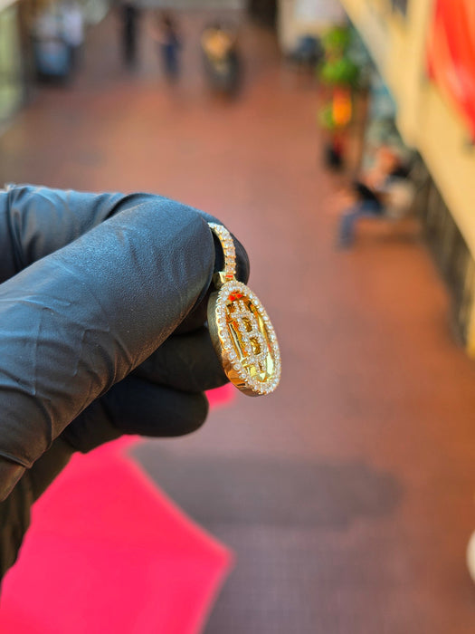 Bitcoin Circular Diamond Pendant original detail photo 3