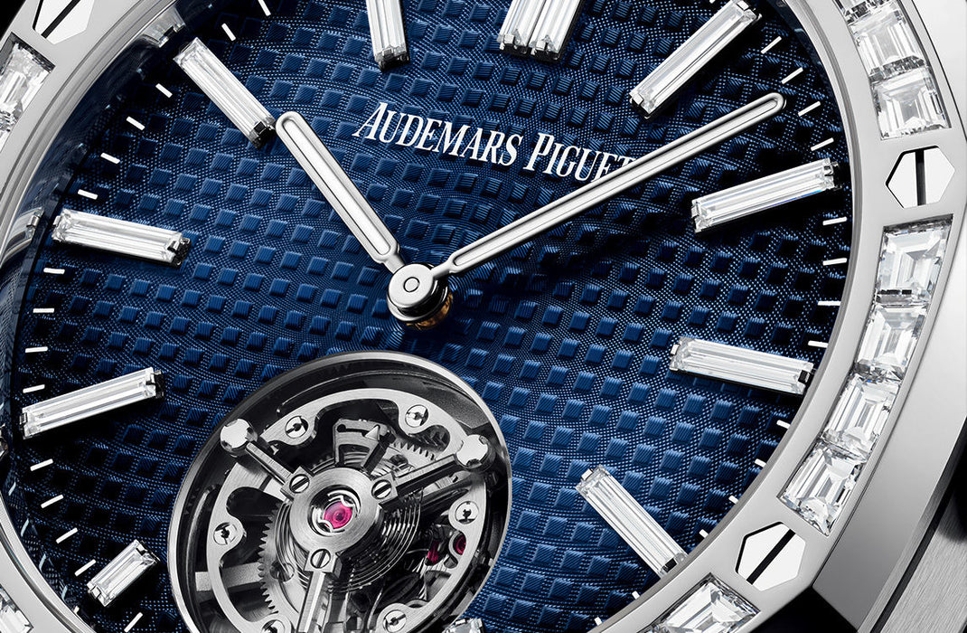Audemars Piguet - 37 mm - 18K White Gold