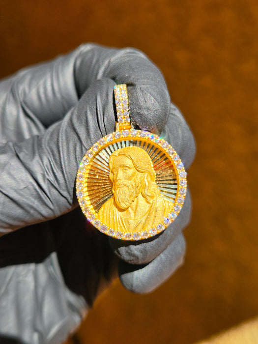 Jesus Circular Diamond Pendant original detail photo 1