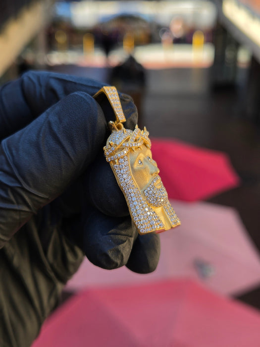 Partially Iced Diamond Jesus V2 Pendant — original photo 3