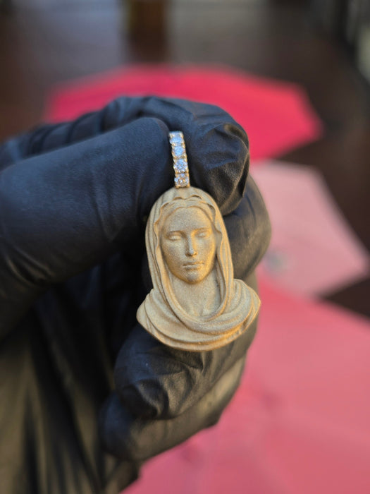 Small Virgin Mary Face Diamond Pendant — original photo 2