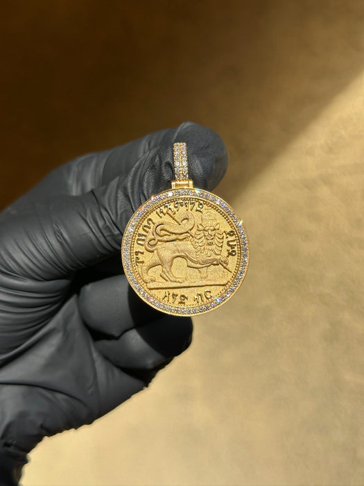 Double-Sided Musa of Mali and Ethiopian Lion of Judah Diamond Circular Pendant alternate view