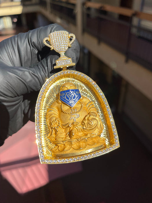 Happy Buddha with a Bandana Arch Frame Diamond Pendant