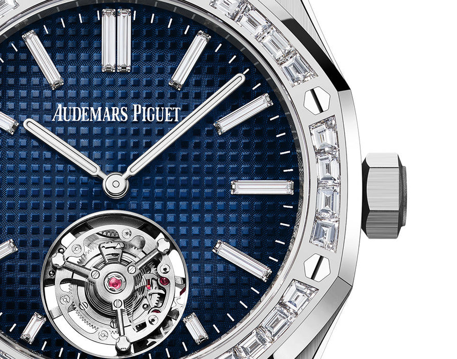 Audemars Piguet - 37 mm - 18K White Gold